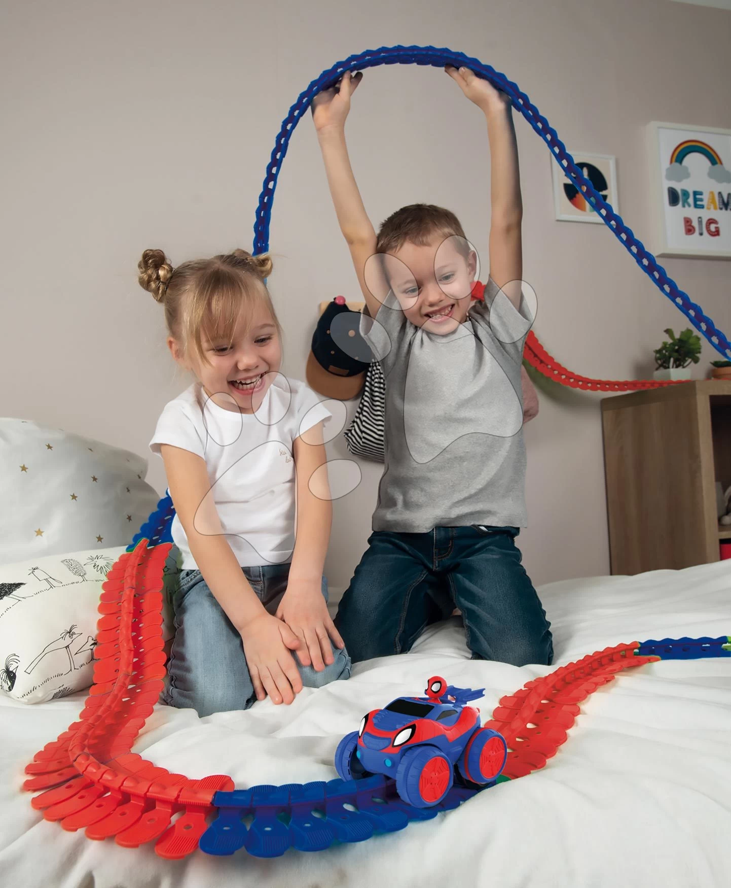 Flexible Autobahn Spidey Marvel Flextrem Set Smoby Mit Elektronischem Spielzeugauto 184 Teile Bahn 4,40 M Lang Mit Spinnennetz Ab 4 Jahren â Bild 4