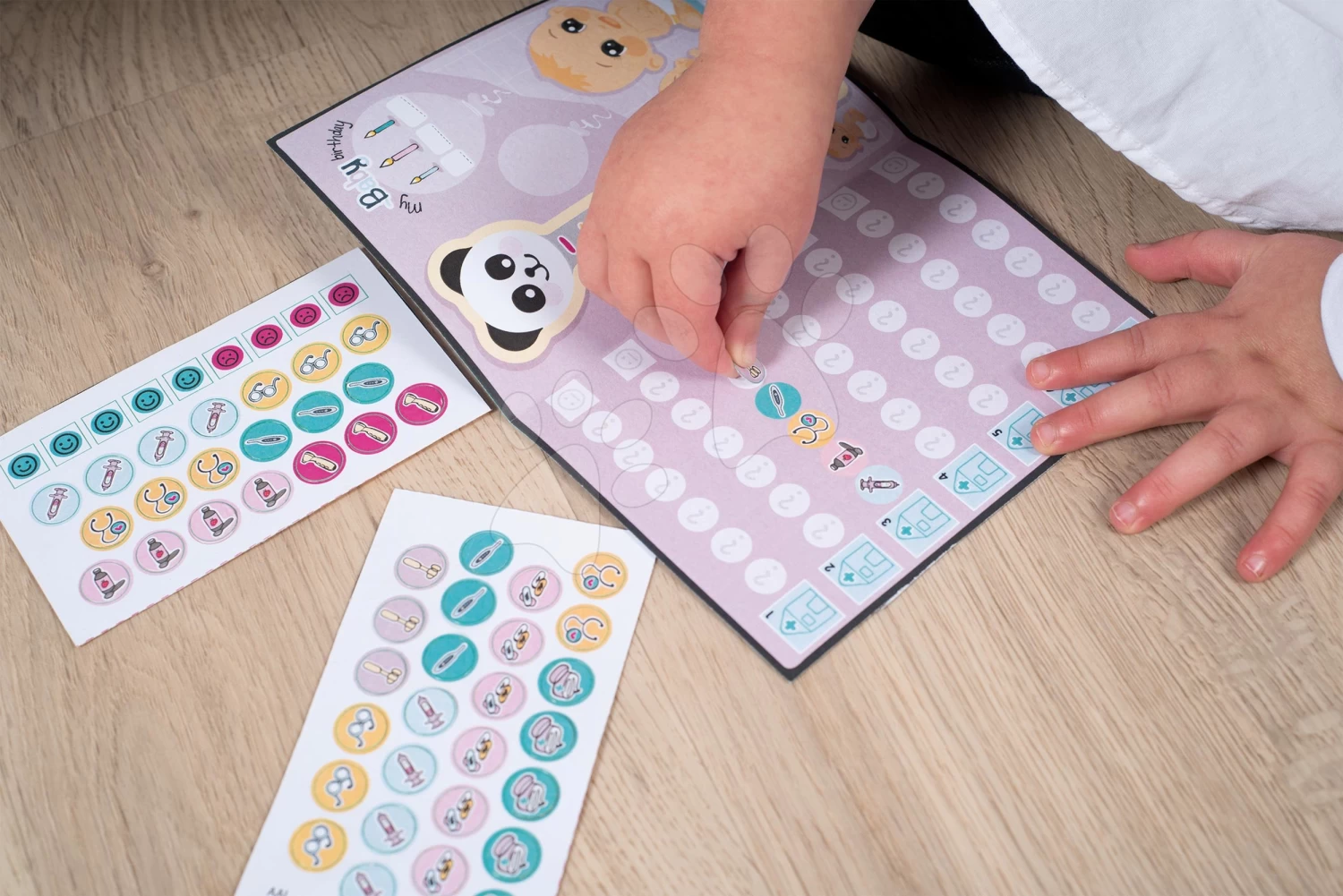 Medizinisches Köfferchen Für Eine Krankenschwester Baby Care Smoby Mit 19 Zubehörteilen Und Stickern – Bild 3