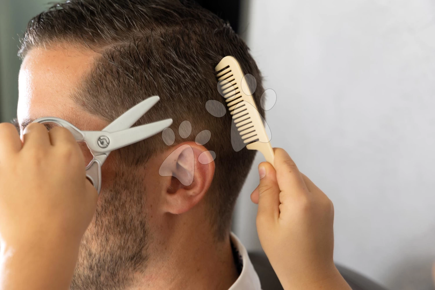 Elektronischer Friseurgürtel Barber&Cut Ceinture Smoby Mit Schere, Rasierer, Trimmer, Fön, Rasierpinsel Und 10 Zubehörteilen – Bild 8