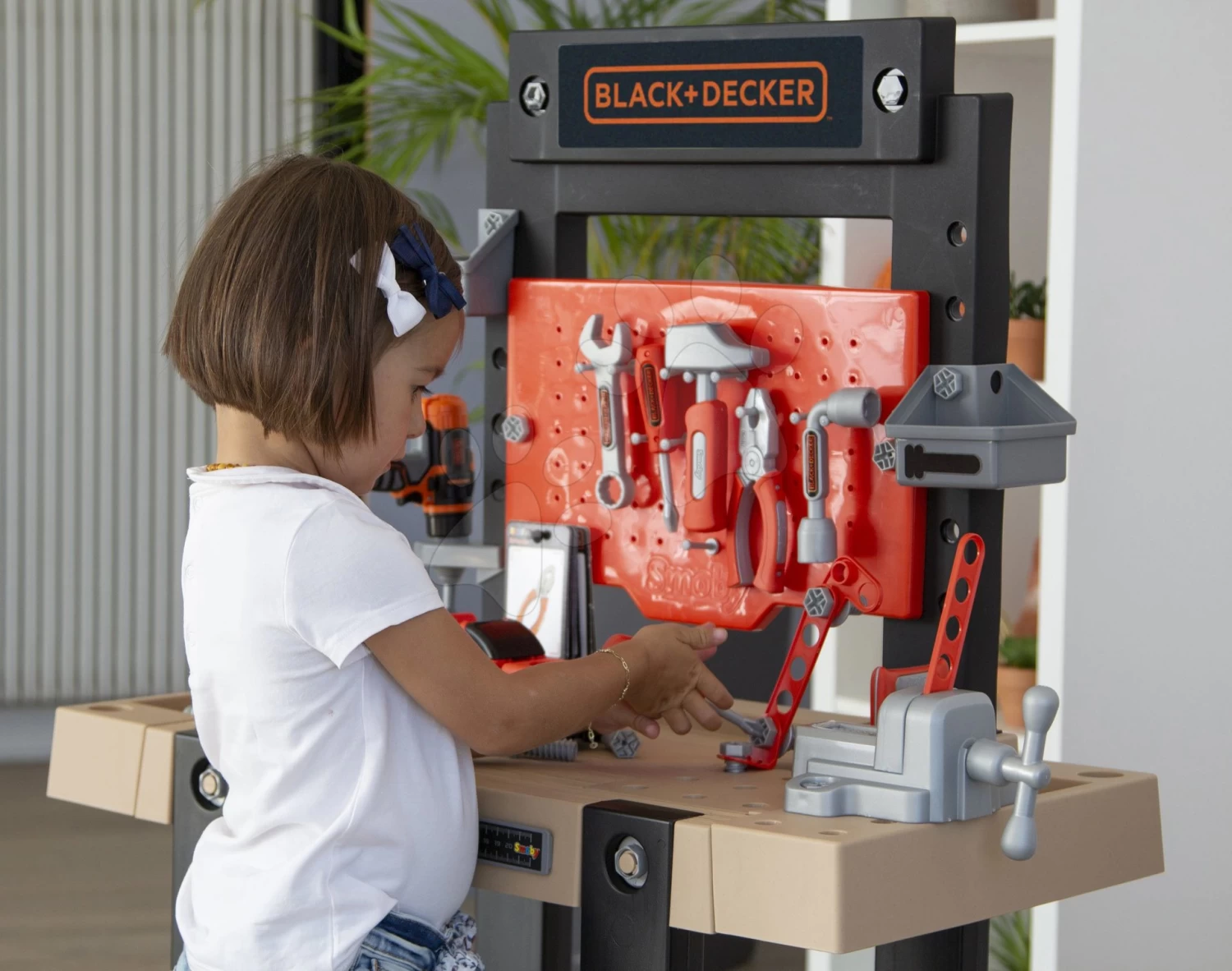 Black + Decker Smoby-Arbeitswerkstatt Mit Bohrmaschine Und Spielzeugauto Mit 92 Teiligem Zubehör