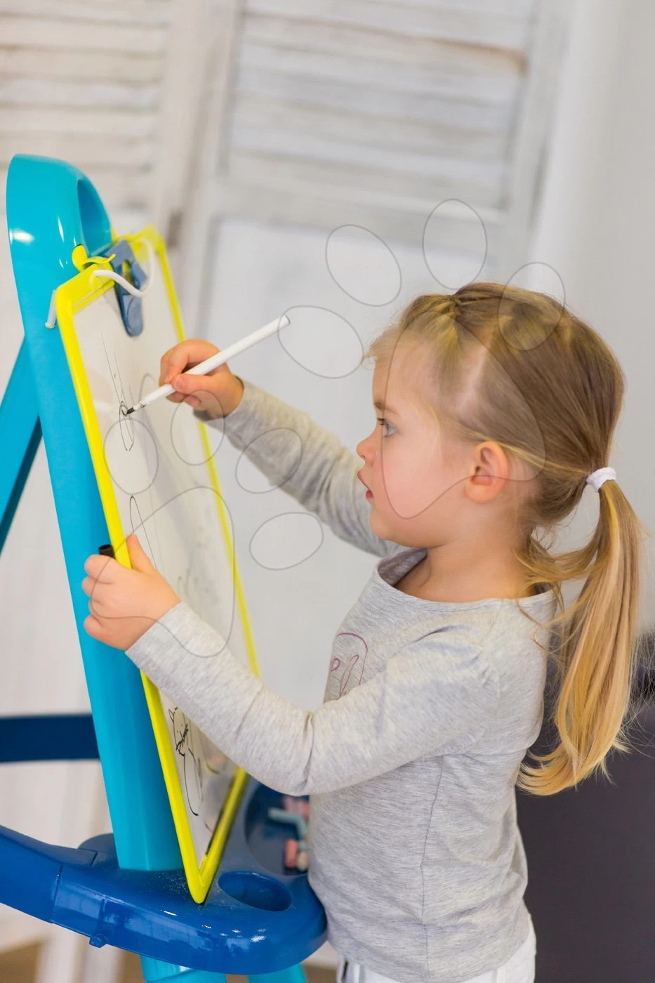 Set Reinigungswagen Smoby Mit Elektronischem Staubsauger Rowenta Und Ein Zeichenbrett Mit 72 Magneten â Bild 19