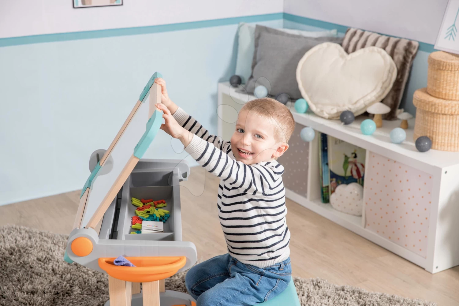 Set Laden Bio Obst Gemüse Organic Fresh Market Smoby Und Ein Magnetischer Schreibtisch Zum Schreiben Und Zeichnen SM350233-8 – Bild 16