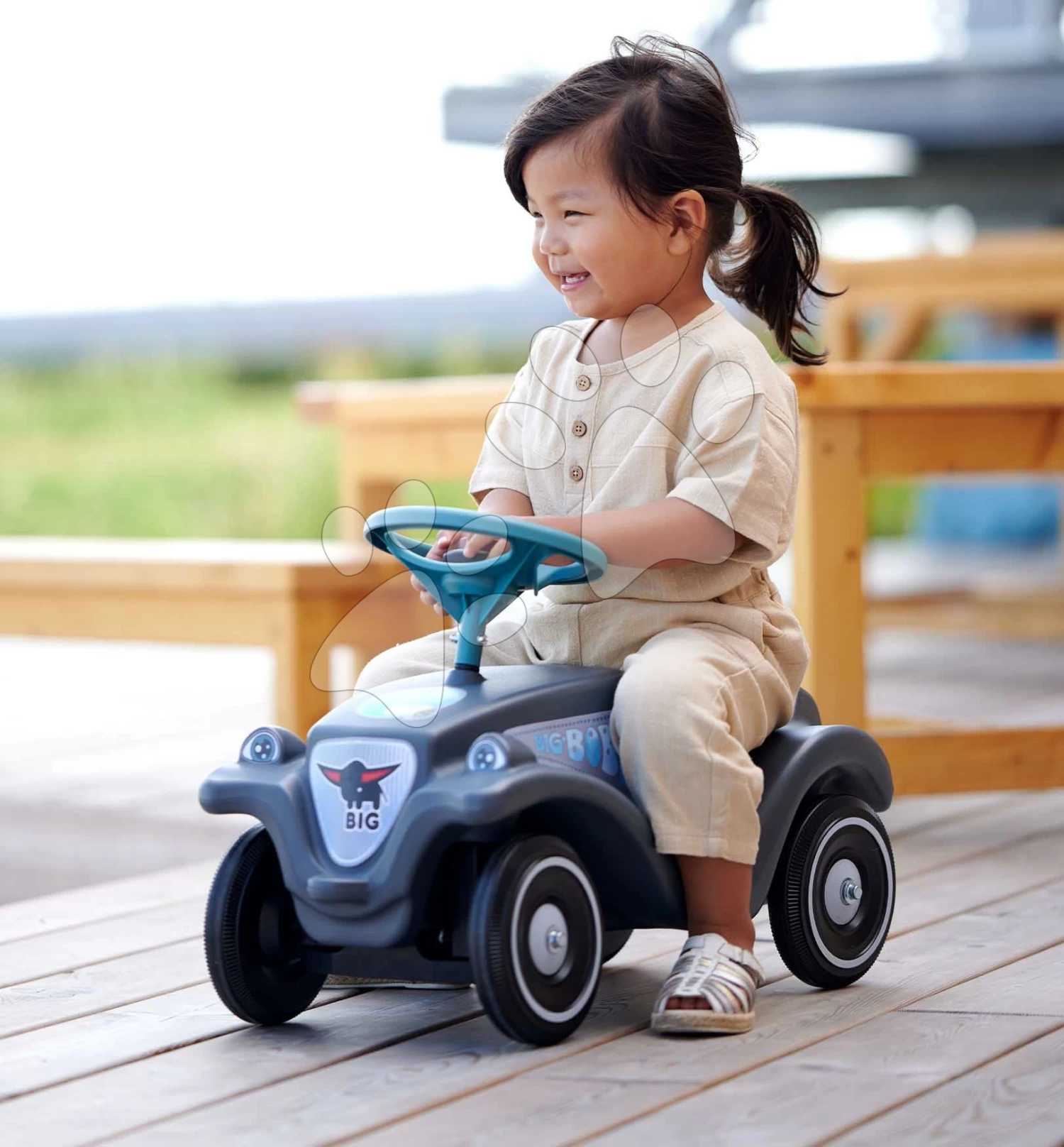 Rutschfahrzeug Auto Bobby Car Classic Eco BIG ökologisch Grau Mit Hupe Und Trendigen Aufklebern Ab 12 Monaten