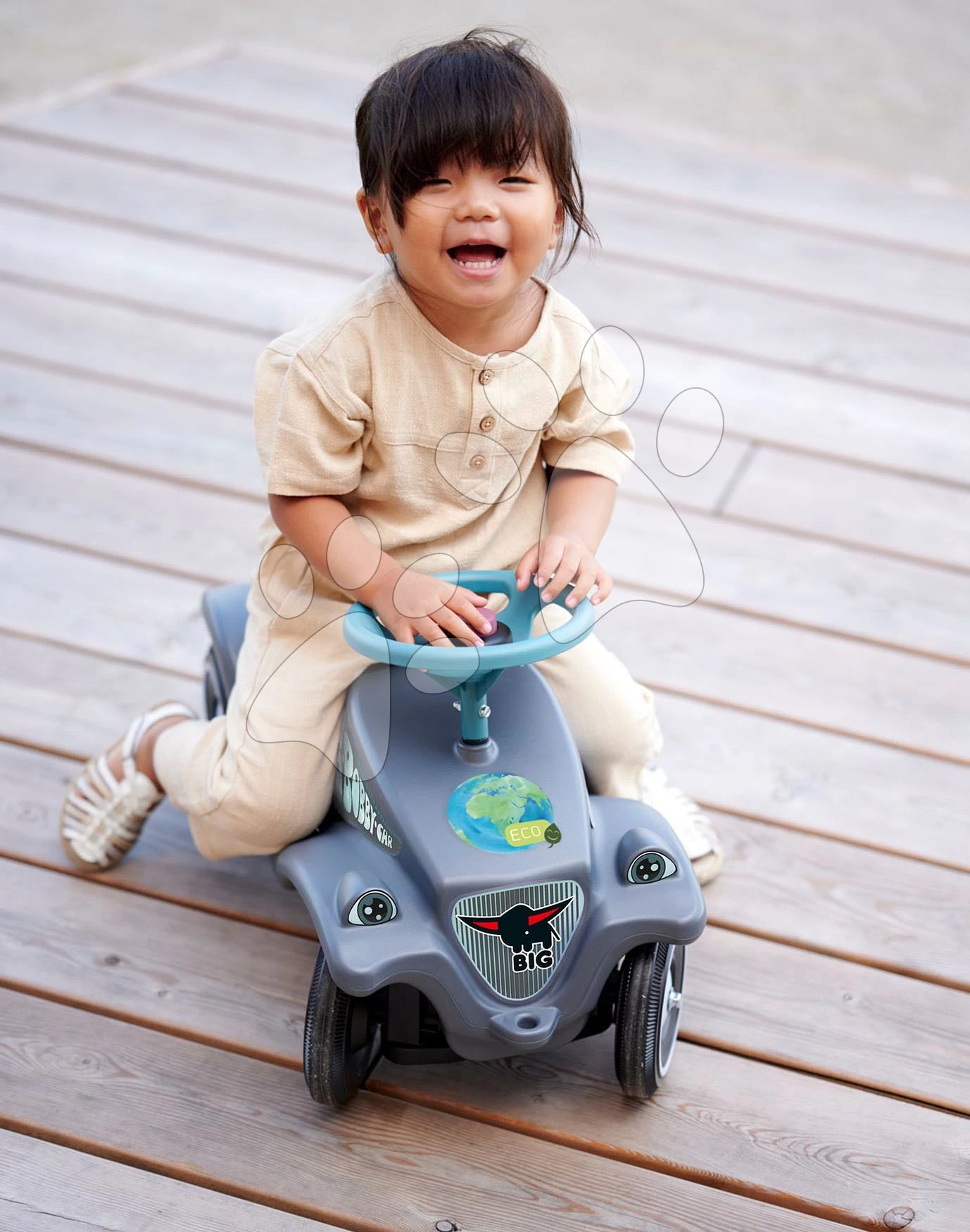Rutschfahrzeug Auto Bobby Car Classic Eco BIG ökologisch Grau Mit Hupe Und Trendigen Aufklebern Ab 12 Monaten – Bild 8