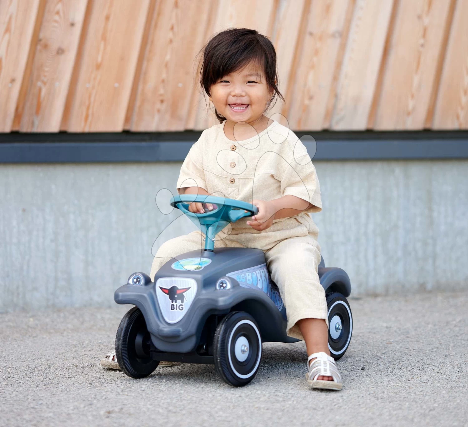 Rutschfahrzeug Auto Bobby Car Classic Eco BIG ökologisch Grau Mit Hupe Und Trendigen Aufklebern Ab 12 Monaten – Bild 10