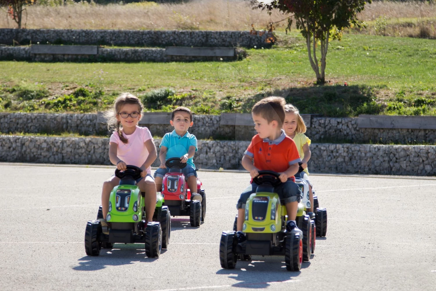 Set Rutsche Toboggan Funny Länge 200 Cm Smoby Und Trettraktor Claas Farmer XL Mit Anhänger – Bild 7