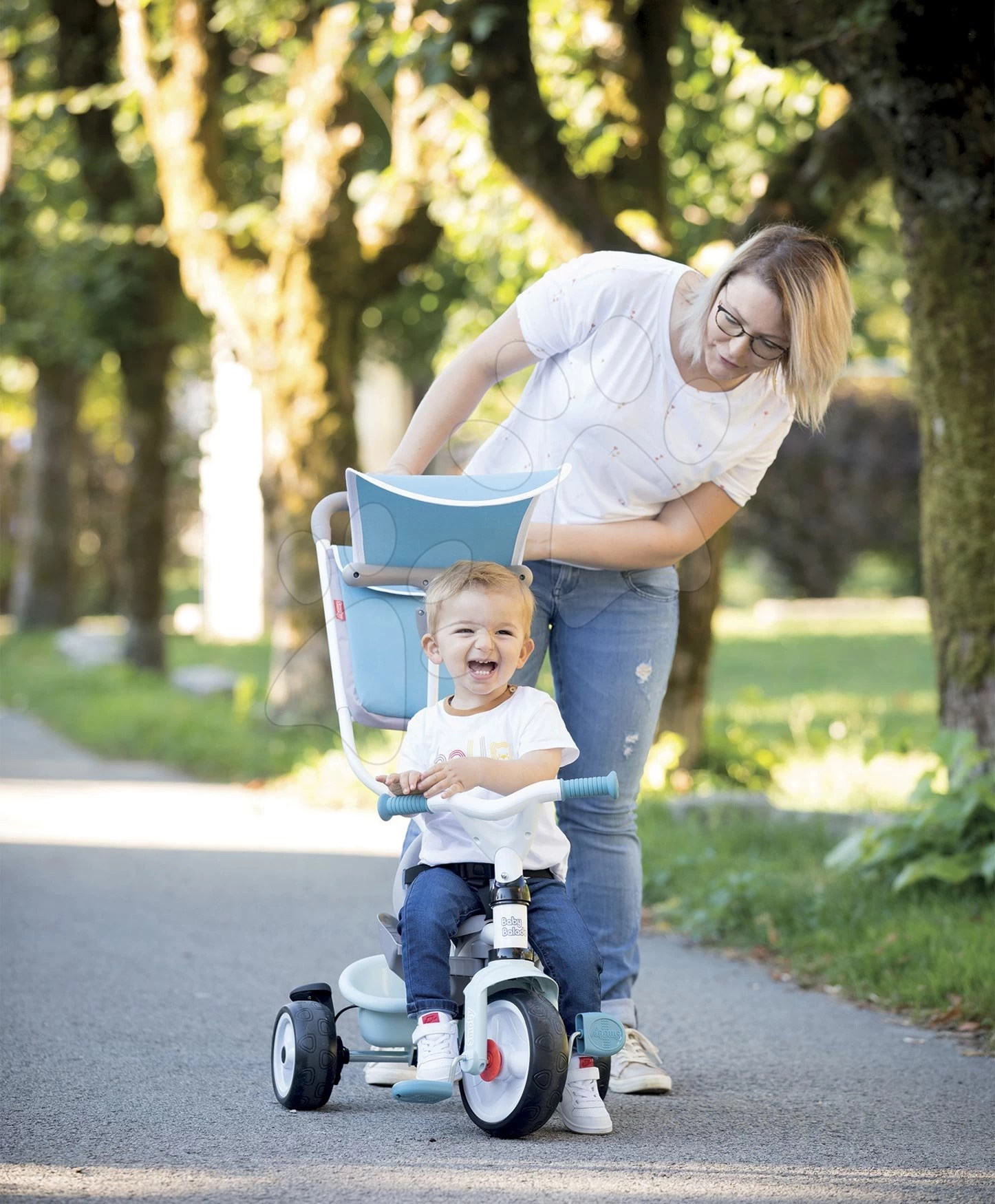 Dreirad Und Kinderwagen In Einem Mit Der Hohen Rücklehne Baby Balade Plus Tricycle Blue Smoby Mit Bremse Und EVA-Rädern Blau Ab 10 Monaten – Bild 11