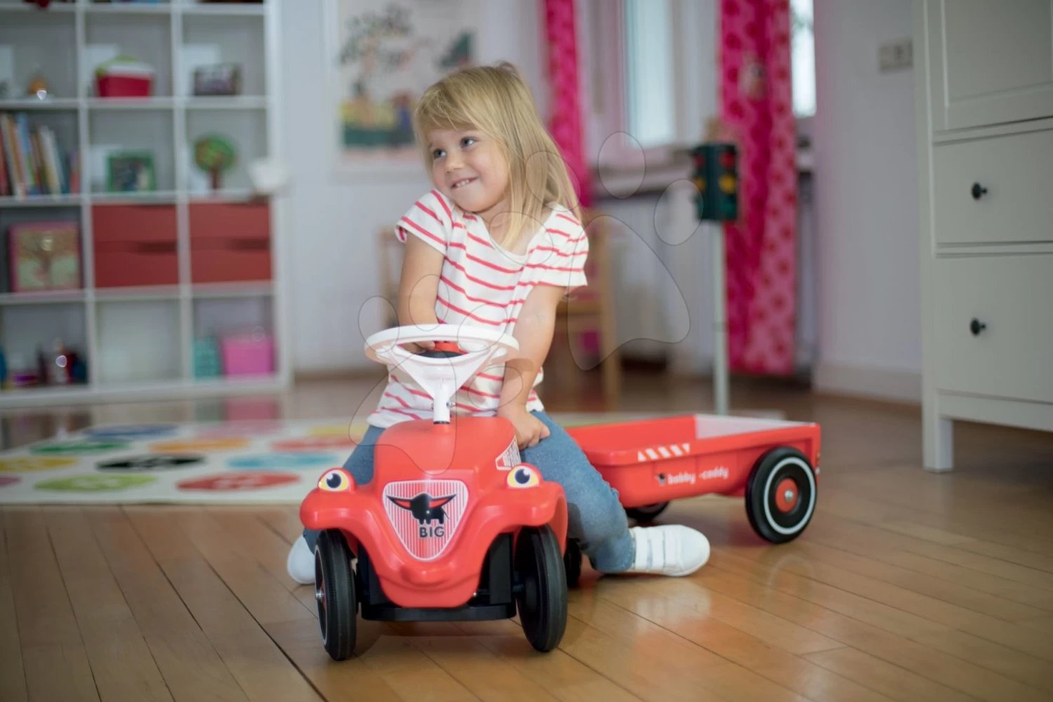 Quadratischer Anhänger BIG Rot Für Rutschfahrzeuge BIG New & Classic & Neo & Next & Scooter Roller Ab 12 Monaten – Bild 7